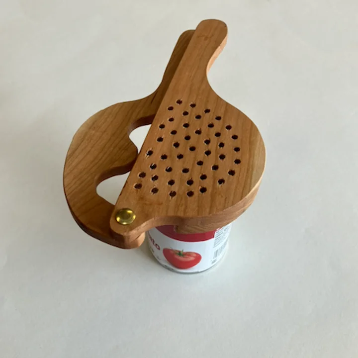 Can Strainer and Bench Scraper Class class project
